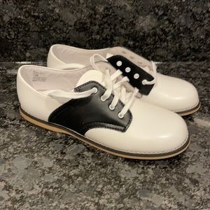 BNIB Toddler Boys saddle shoes, 12